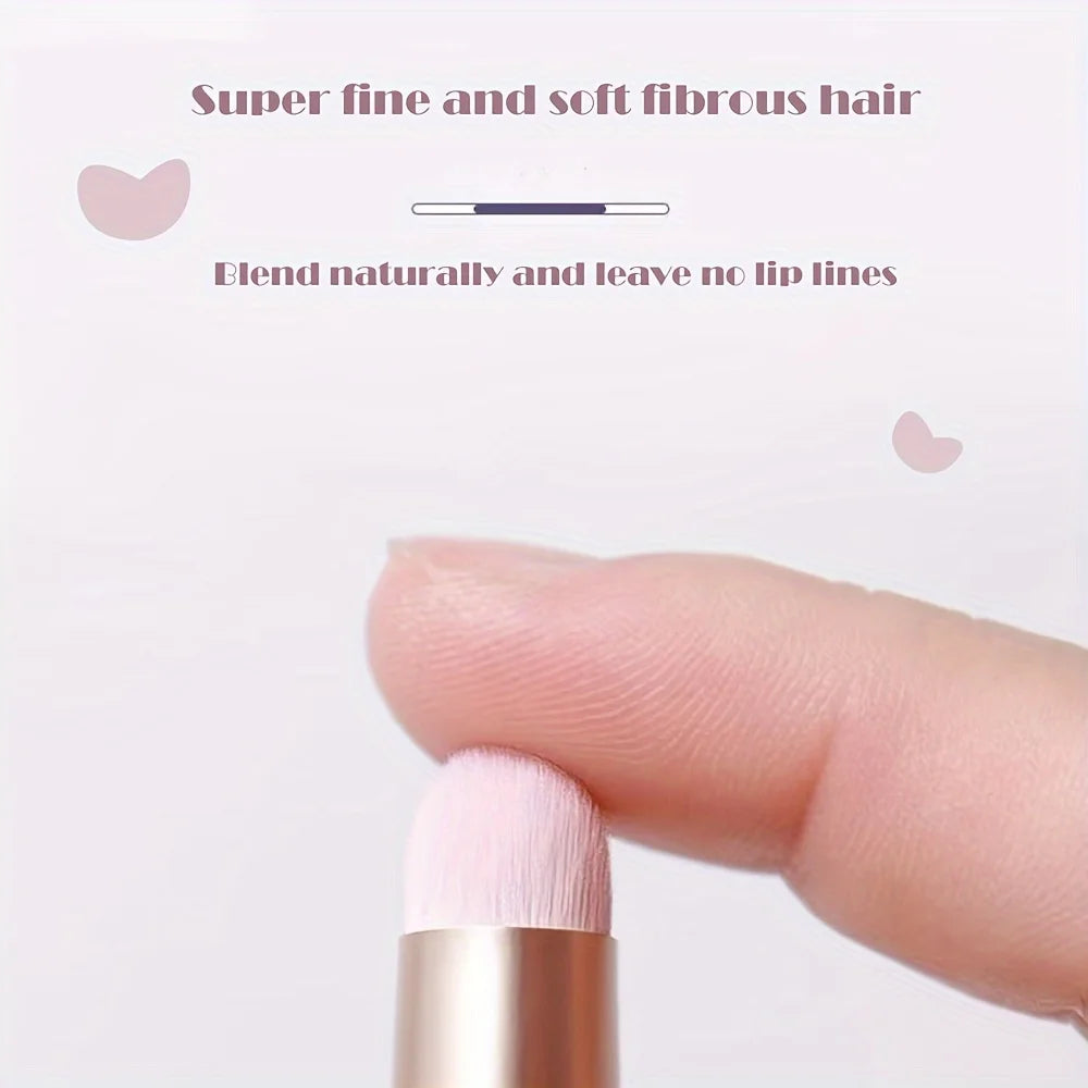 YMOLGA Lip/Concealer/Lip Gloss Brush With Cover