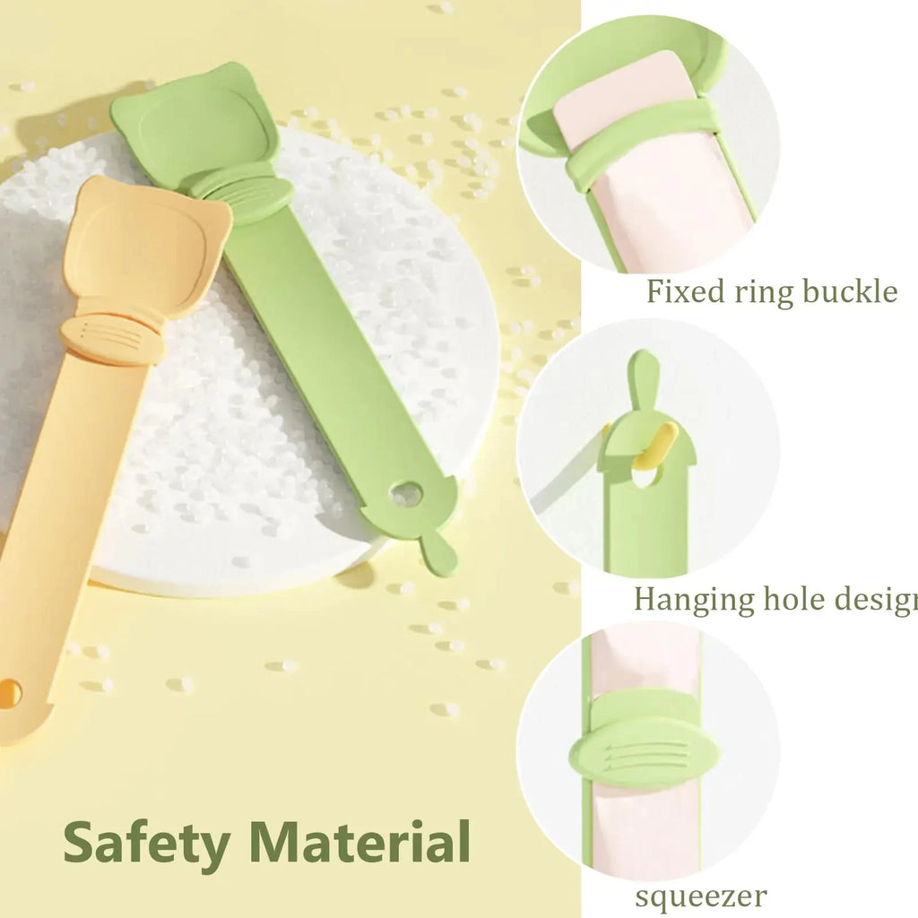 Strip Squeeze Spoon Feeder