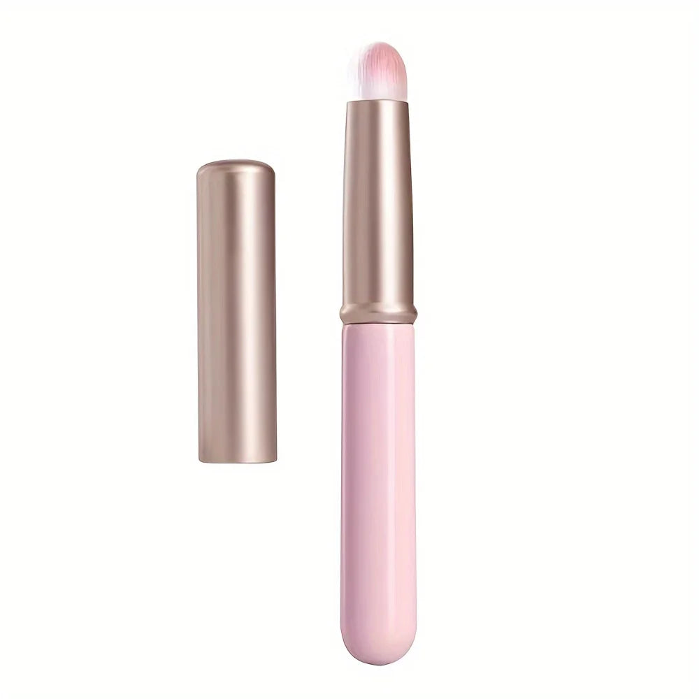 YMOLGA Lip/Concealer/Lip Gloss Brush With Cover