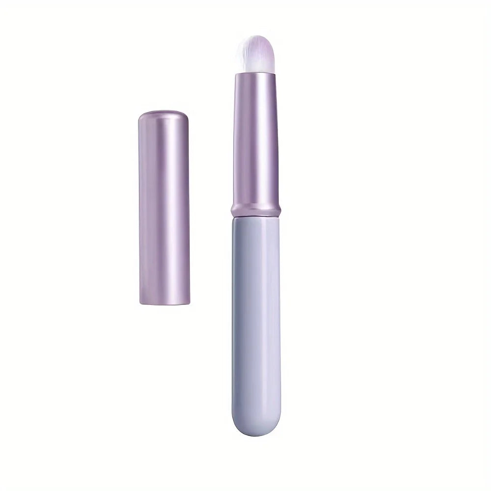 YMOLGA Lip/Concealer/Lip Gloss Brush With Cover